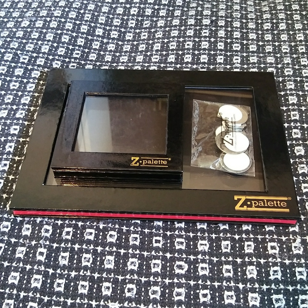 Set of z palettes